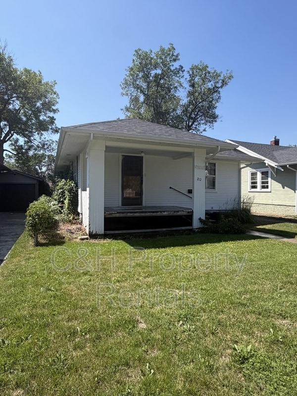 Building Photo - 212 Alderson Ave