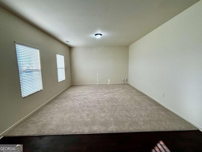 Photo - 343 Merigold Way