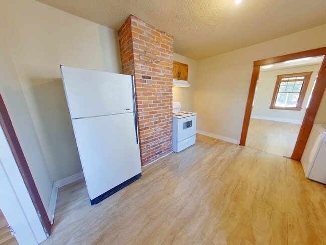 Photo - 243 NW 10th St Unit 962 NW Van Buren Ave