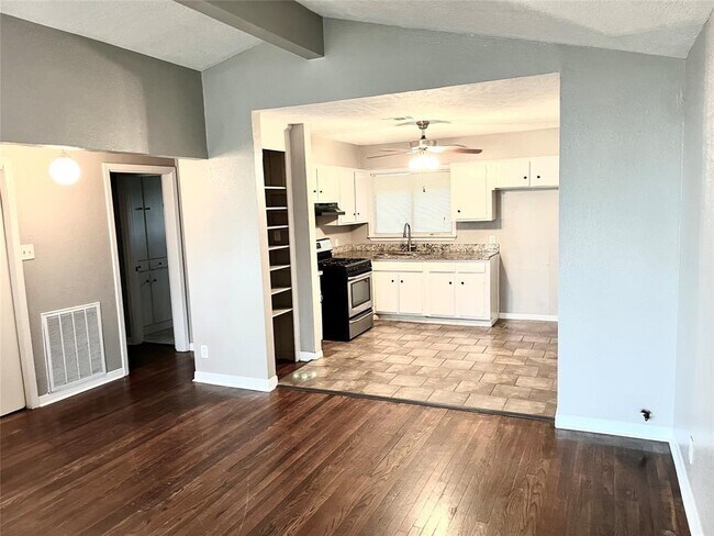 Photo - 10414 Alta Loma Way