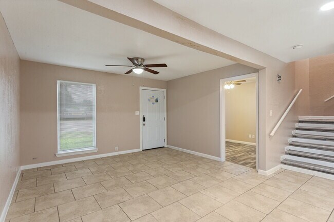 Photo - Spacious & Modernized Duplex Living in Southwest Fort Worth