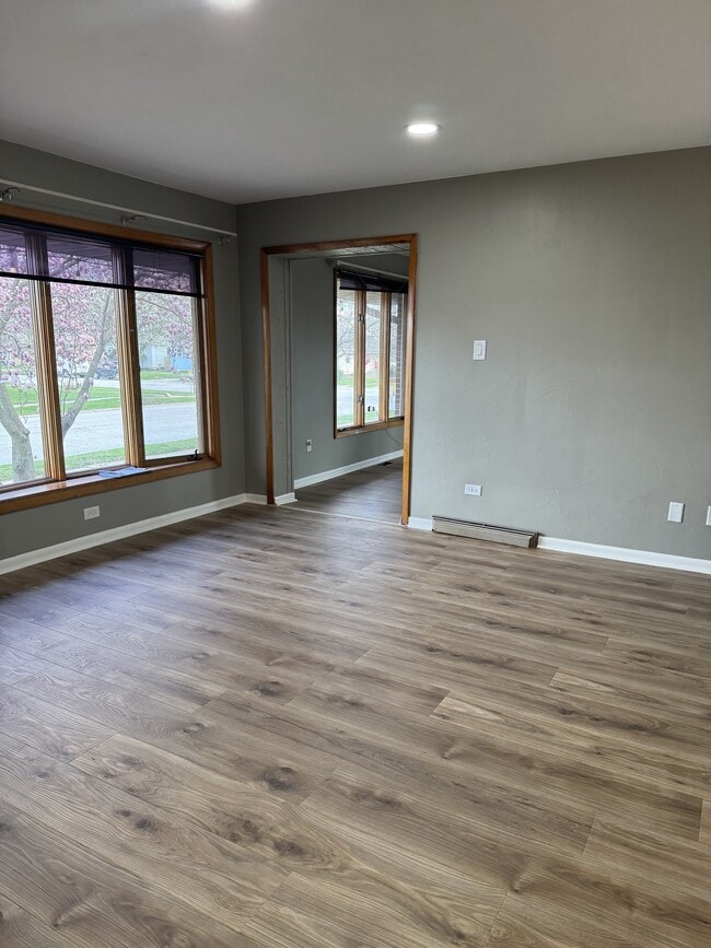 Photo - 8944 Erie St