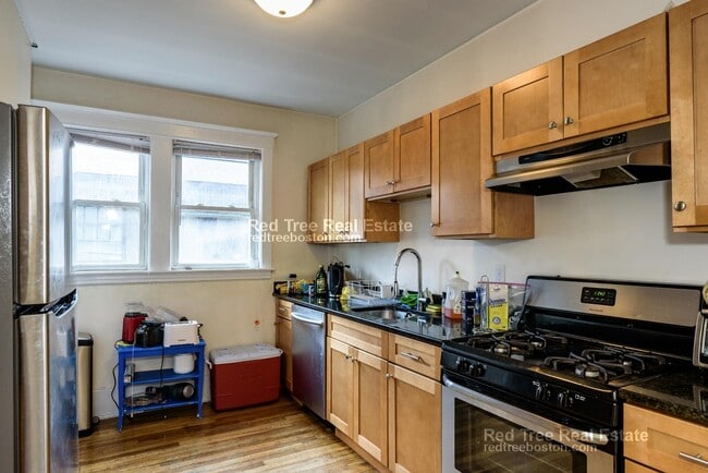 Building Photo - 229 Chestnut Hill Ave Unit 1 Rental