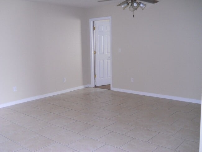 Photo - Spacious 3 bedroom house in Nixa!