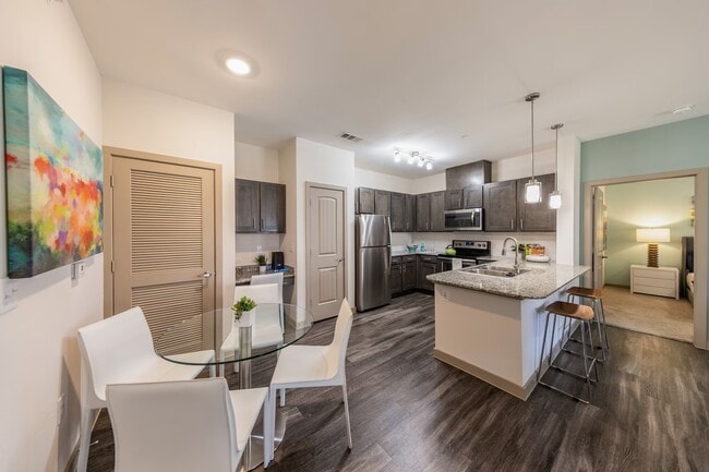 Photo - Limited-Time Savings on Modern Comfort! Unidad HAC2