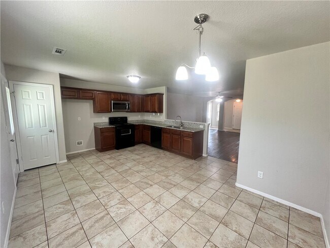 Photo - 1150 Battery Dr