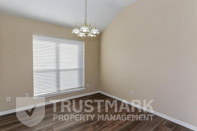 Photo - 4300 Capri Dr