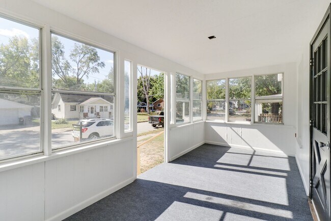 Photo - Renovated 2 Bedroom Home!