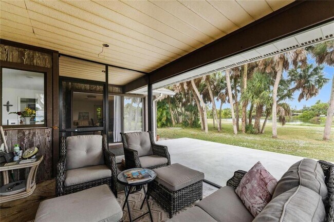 Photo - 880 Van Gogh Rd