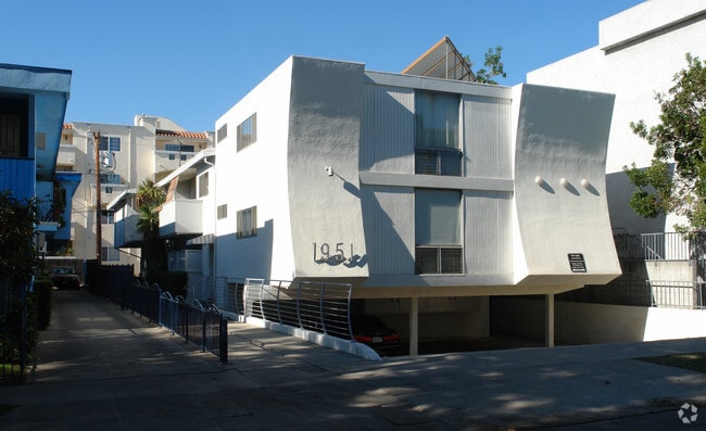 Photo - 1951 Selby Ave