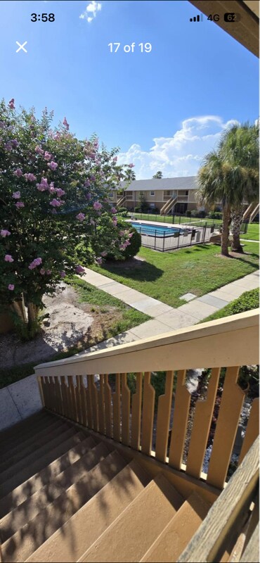 Photo - 294 Berkshire Ln