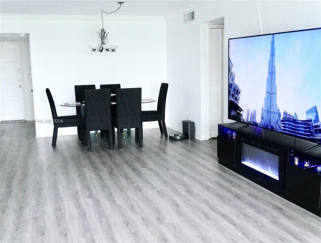 Building Photo - 3001 S Course Dr Unit 508