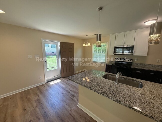 Photo - 5208 Larkspur Dr