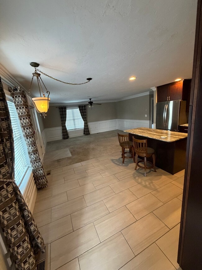 Building Photo - 19 N Main St