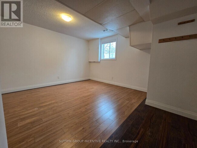 Photo - 211 Cliff Rd
