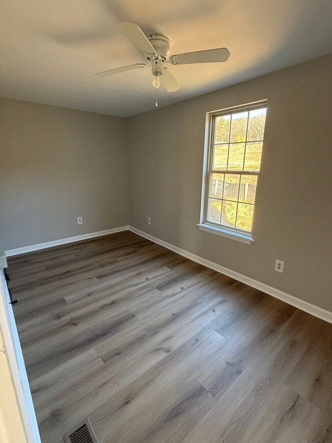 Photo - Updated 2 Bedroom, 1 Bathroom Rental with Bonus Room – Rossville, GA