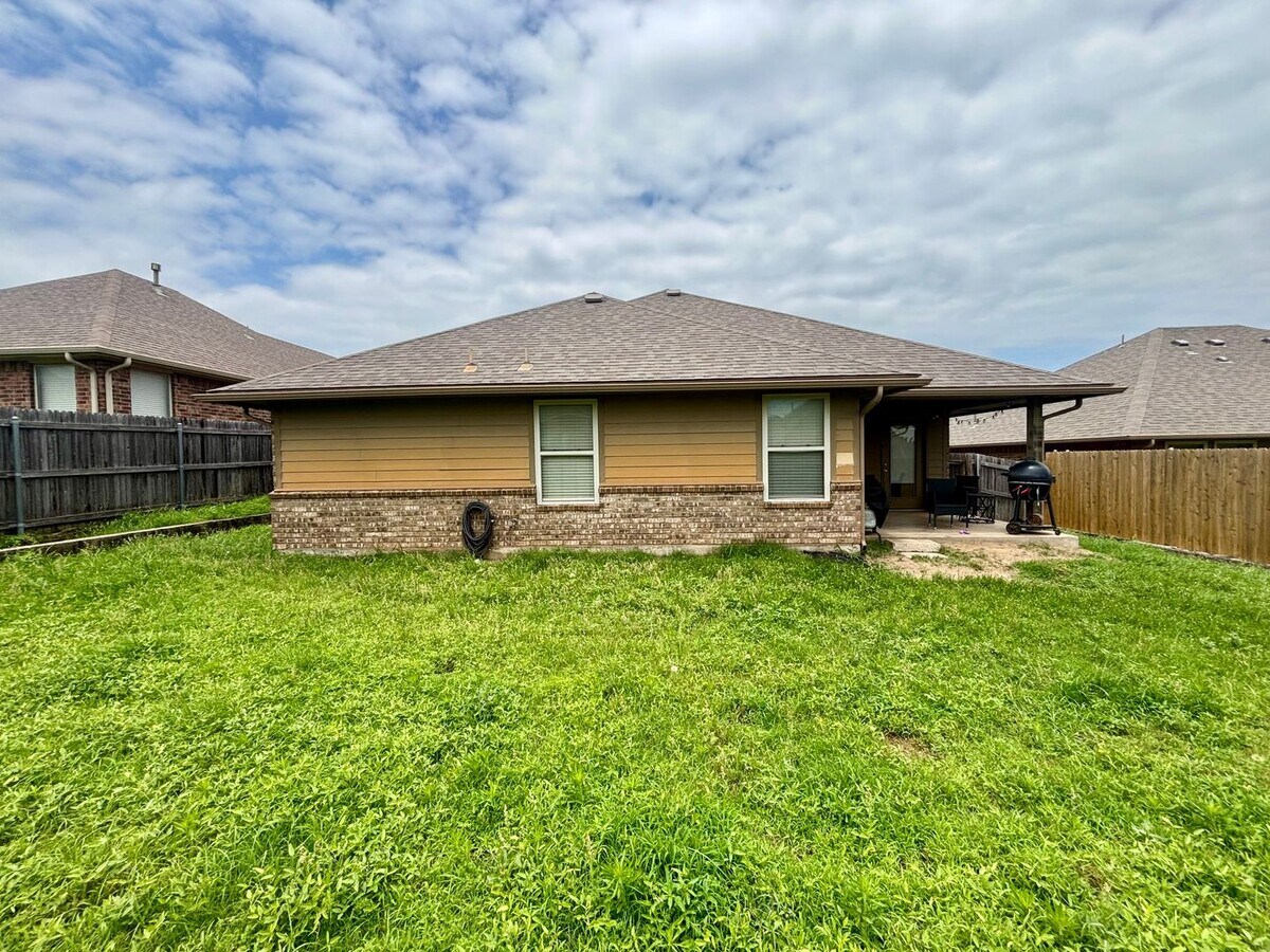Photo - Wonderful 3 Bed 2 Bath in Choctaw