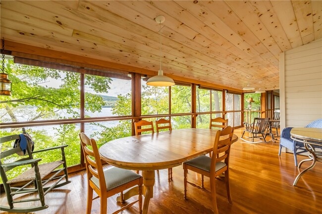 Photo - 1519 S Lake Rd