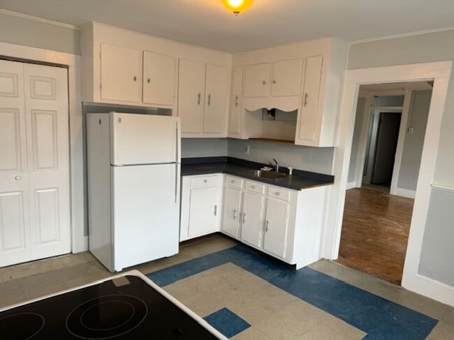 Building Photo - 22 West St Unit Apt 3