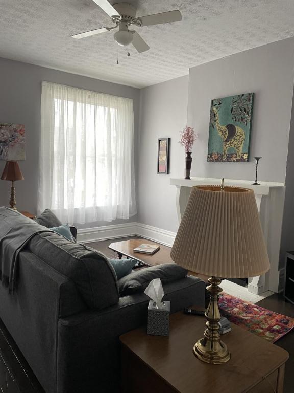 Photo - 875 Heyl Ave