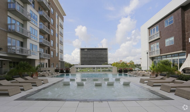 Building Photo - Camden McGowen Station Rental