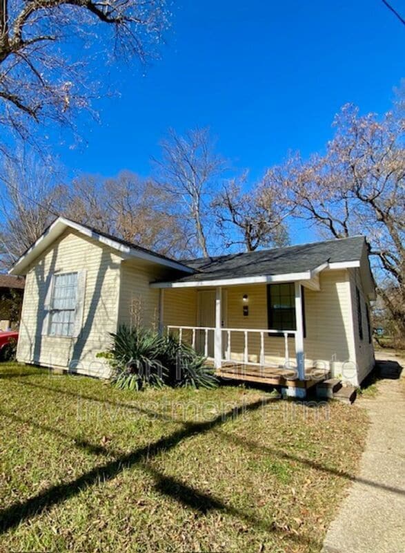 Building Photo - 3042 Fulton St