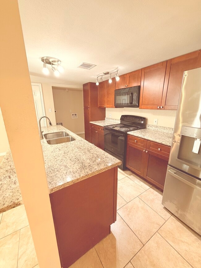 Photo - 12328 Ormandy St