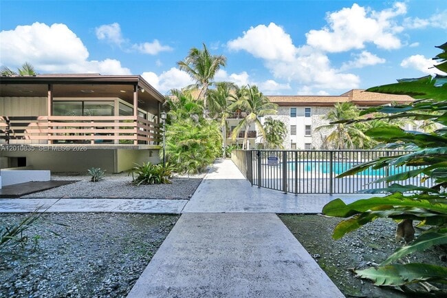 Building Photo - 7483 SW 82nd St Unit A101