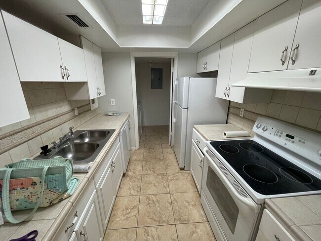 Photo - 3 Bed/2 Bath Condo in Windhover Condominiu...