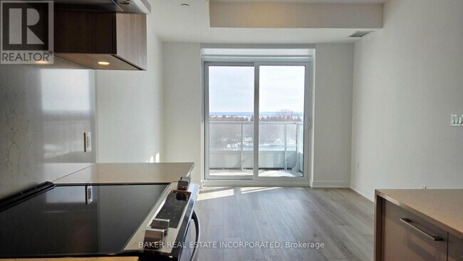 Photo - 500 Plains Rd E Unit LPH 4