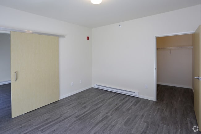 University Flats Apartments
