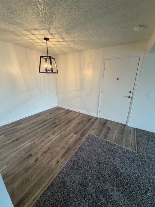 Photo - 2 bed/1 bath apartment in Golden Unit J-3