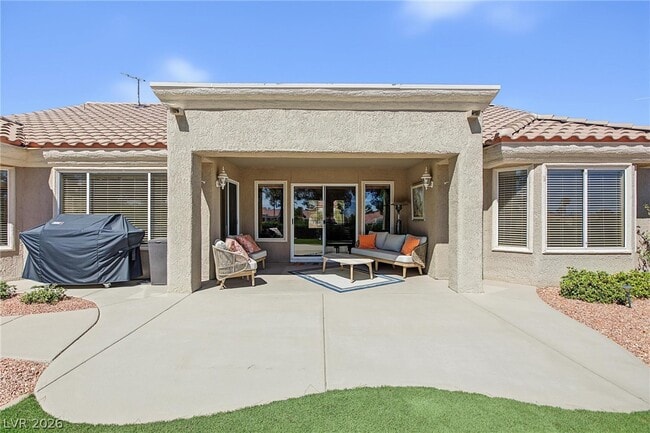 2904 Castle Bar Dr