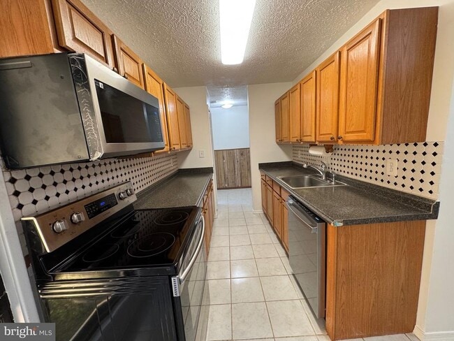 Photo - 349 Reneau Way