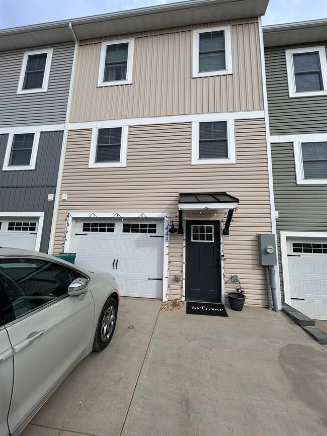 Building Photo - 1441 DERBY Dr