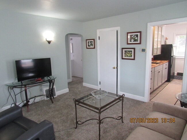 Photo - 3722 Oakland Dr