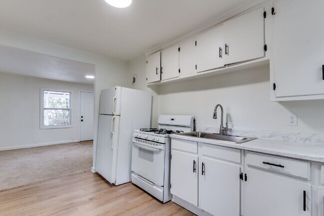 Photo - 4309 E Lincoln St