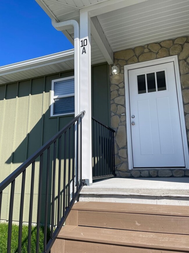 10 Dorothy Lane Unit A