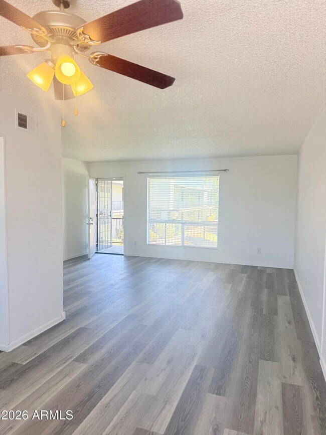 7141 N 16th St Unit 212