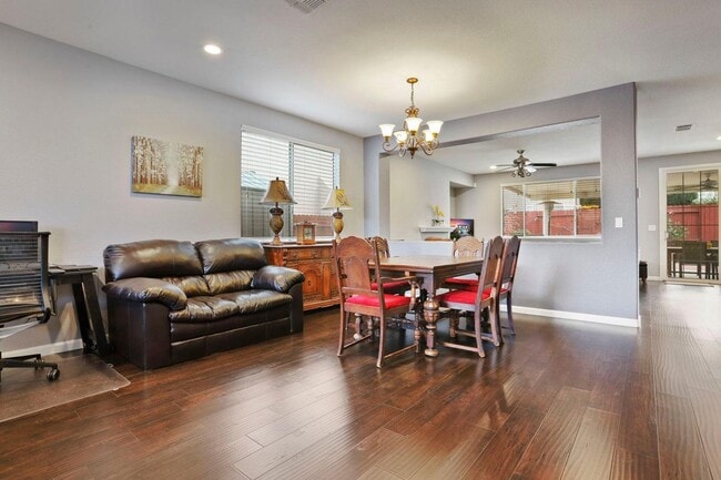 1342 Windsong Dr