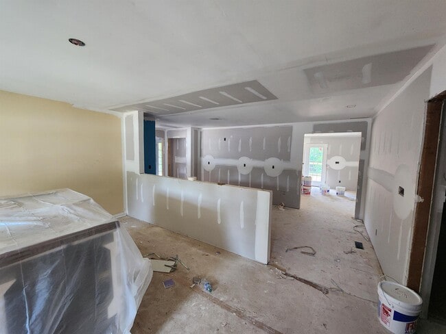 Photo - 1055 College Station Rd