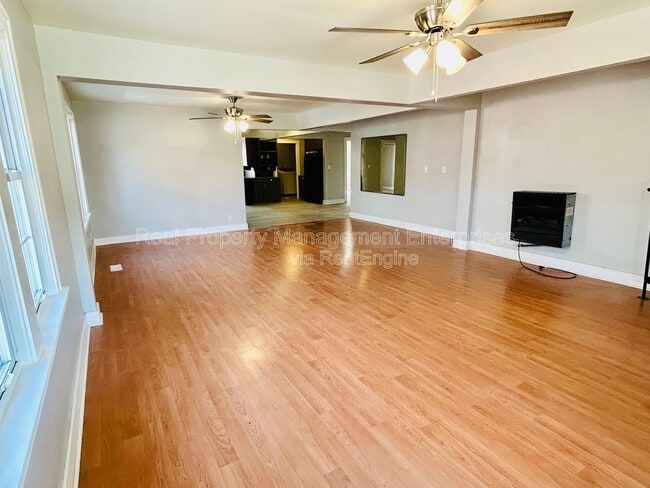 Photo - 2519 W Park Pl