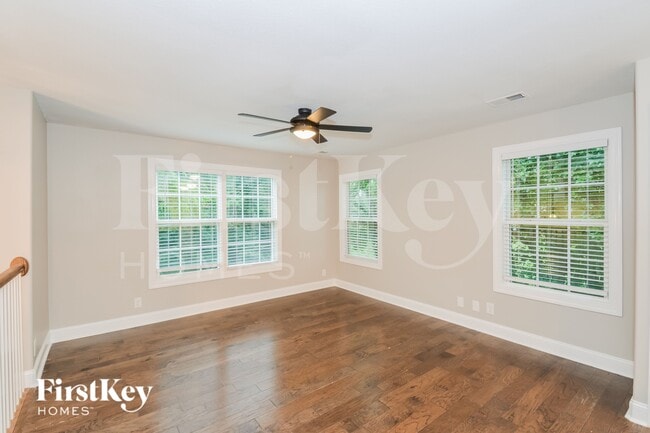 Photo - 450 Galvin Dr