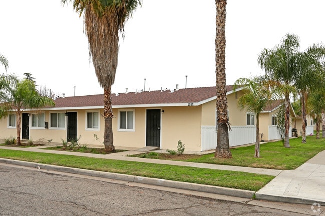 Building - Ashcroft Apartments