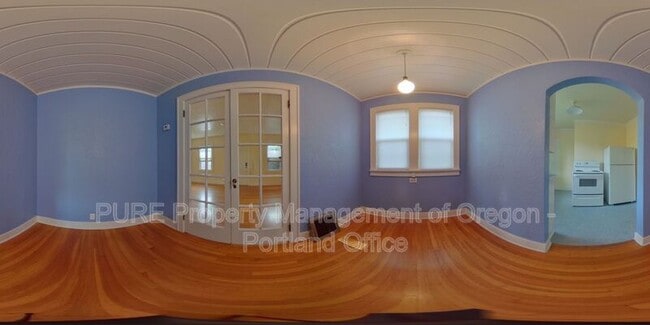Photo - 2411 SE Madison St
