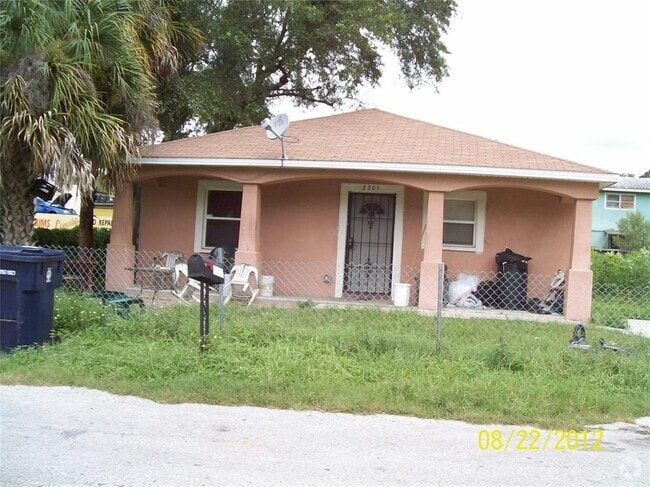 Building Photo - 2204 E 25th Ave Rental