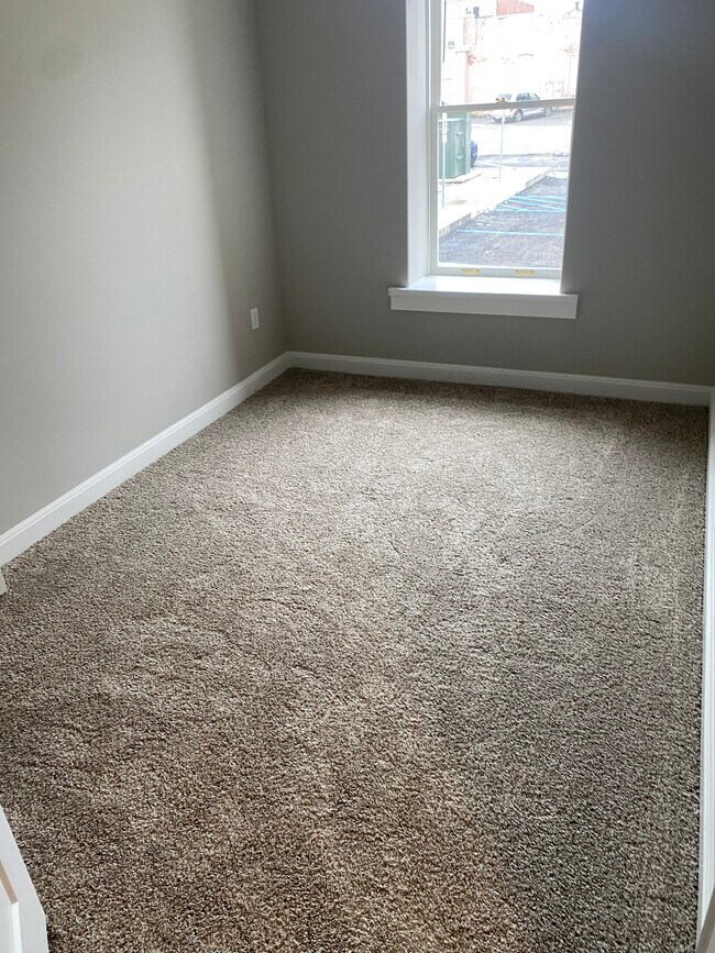 Historic Gallatin Square Apartments Marion, IN