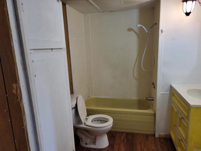 Photo - 2 BEDROOM 1 BATHROOM MOBILE HOME FOR RENT