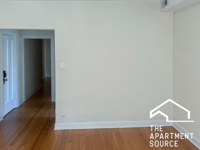 Photo - 2200 W Foster Ave Unit 1