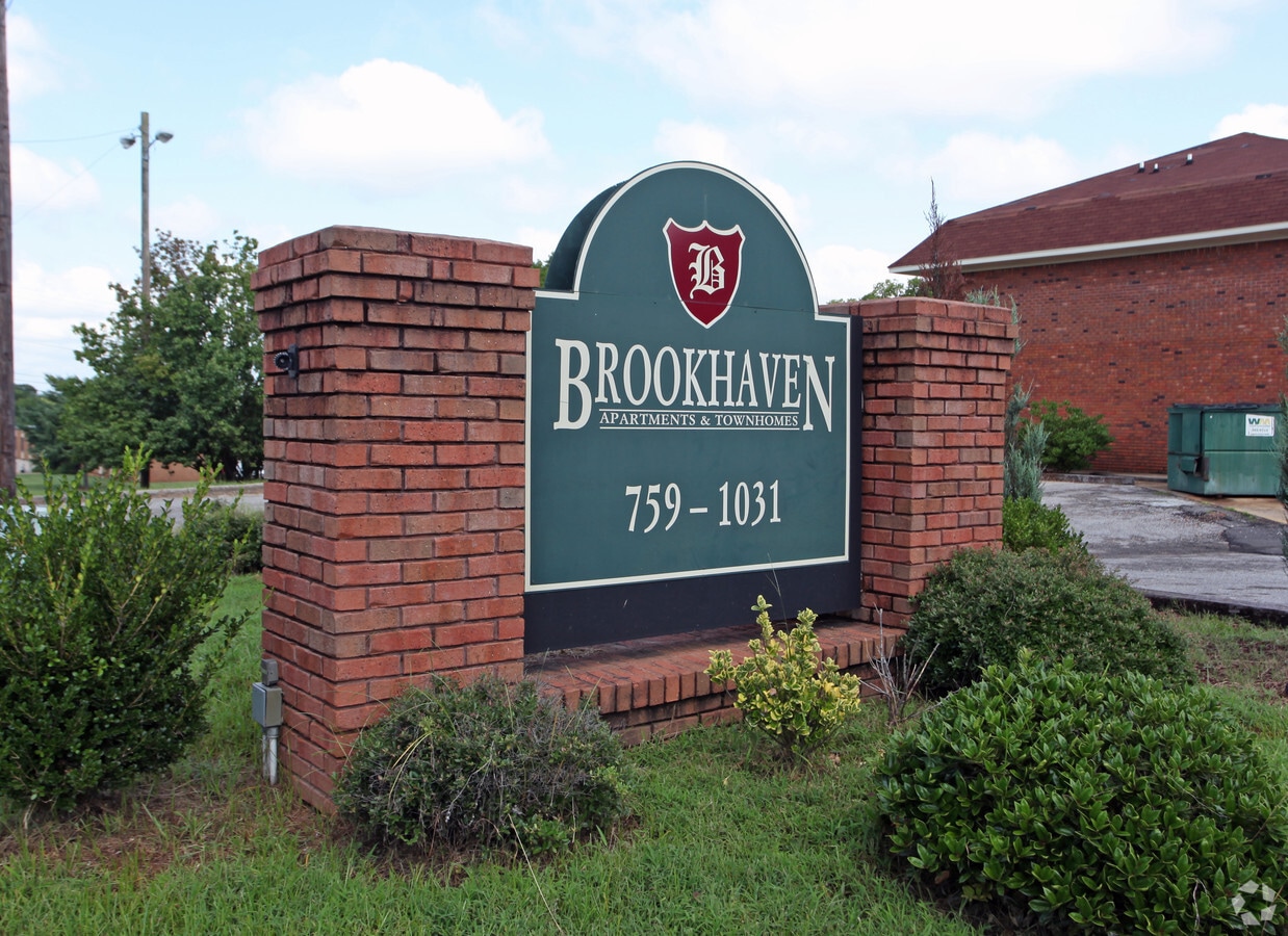 Brookhaven Apartments - Brookhaven Apartments